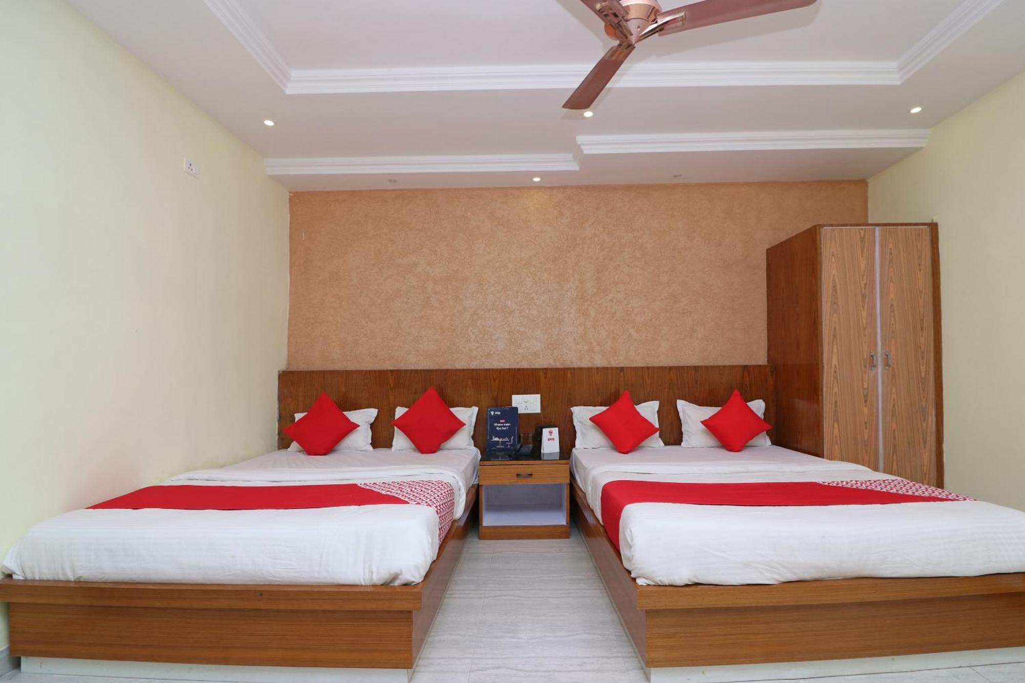 โอโย 16395 โฮเต็ล Gk พาเลซ Hotel พุทธคยา ภายนอก รูปภาพ