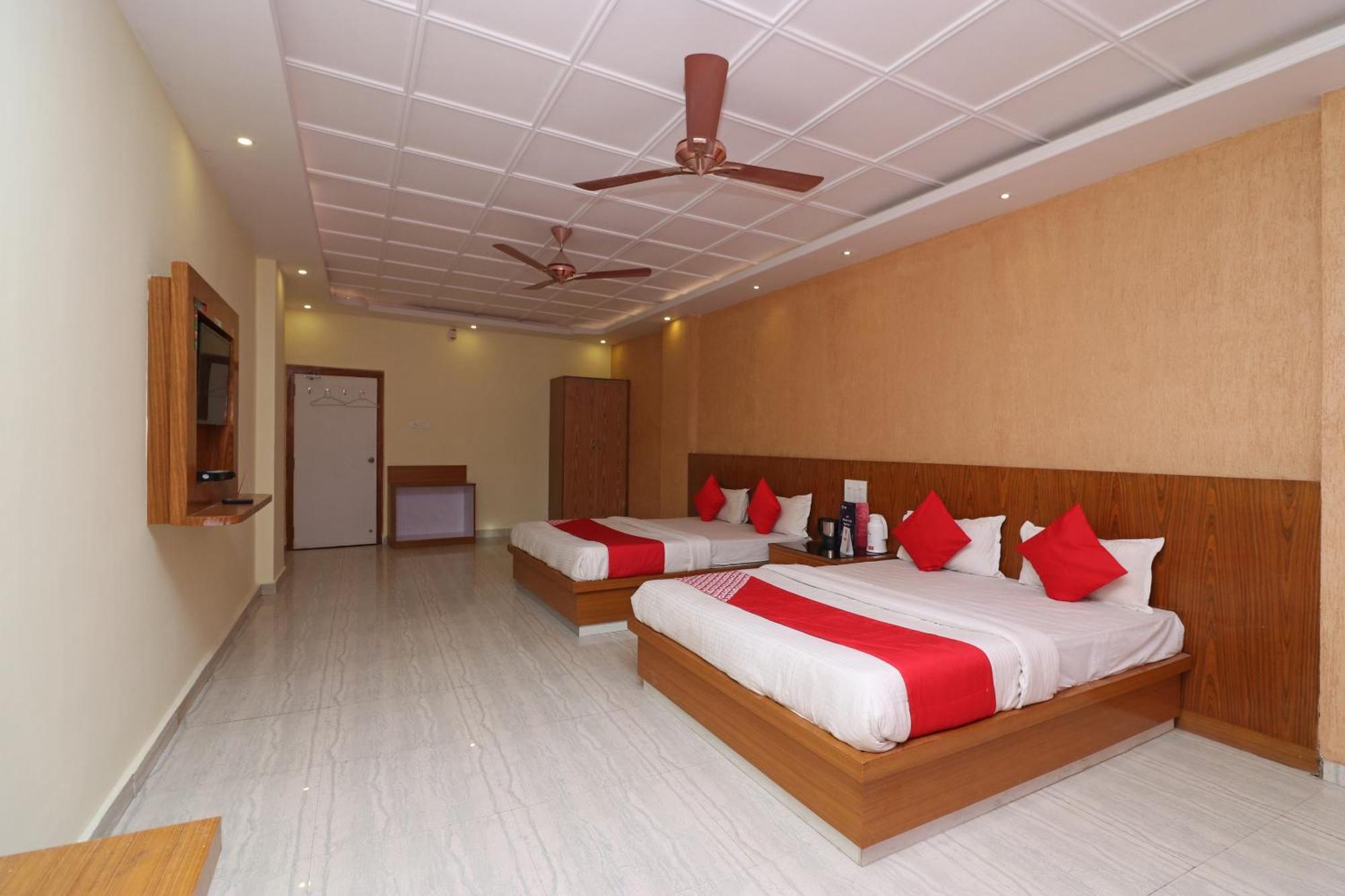 โอโย 16395 โฮเต็ล Gk พาเลซ Hotel พุทธคยา ภายนอก รูปภาพ
