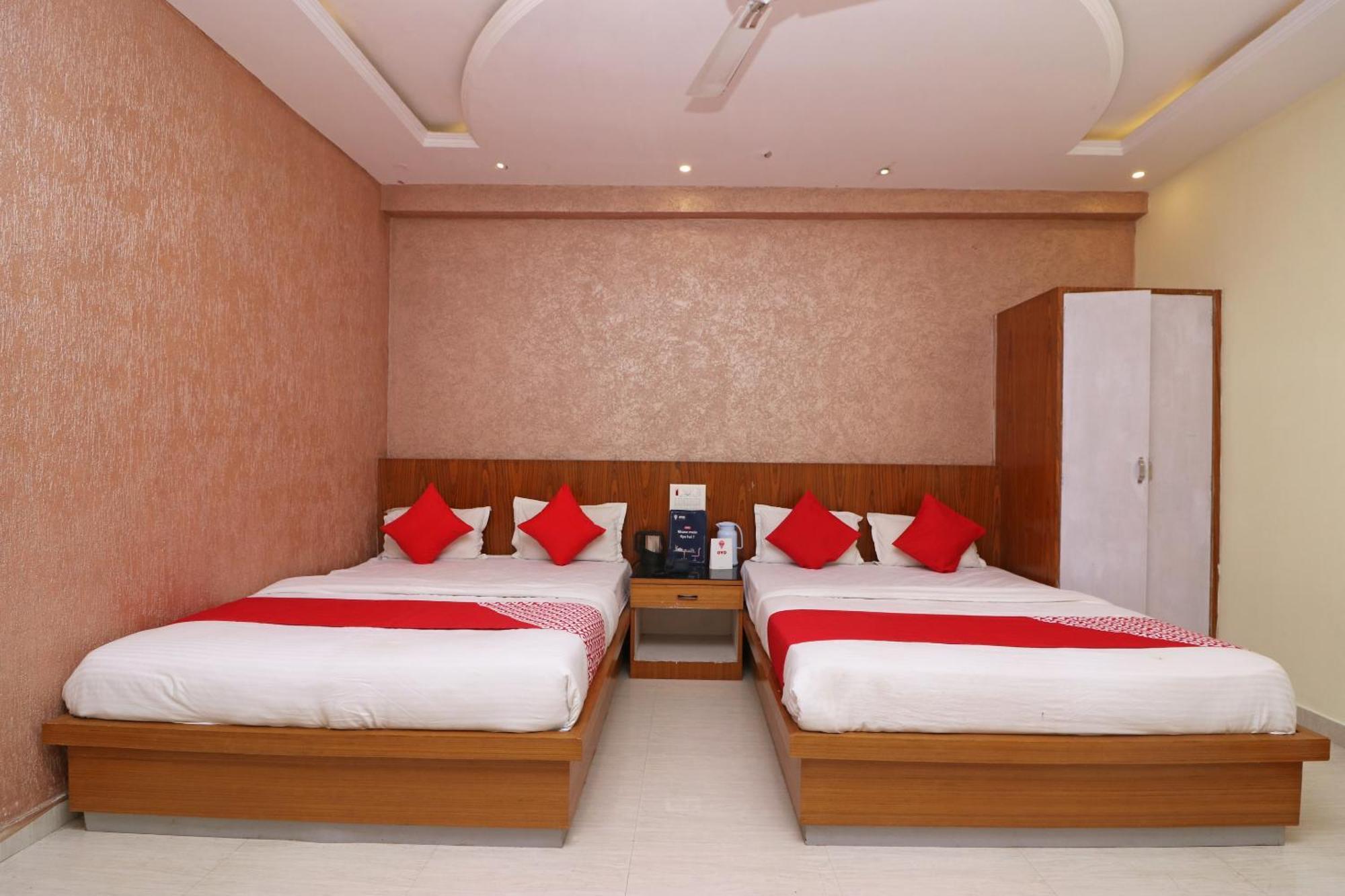 โอโย 16395 โฮเต็ล Gk พาเลซ Hotel พุทธคยา ภายนอก รูปภาพ
